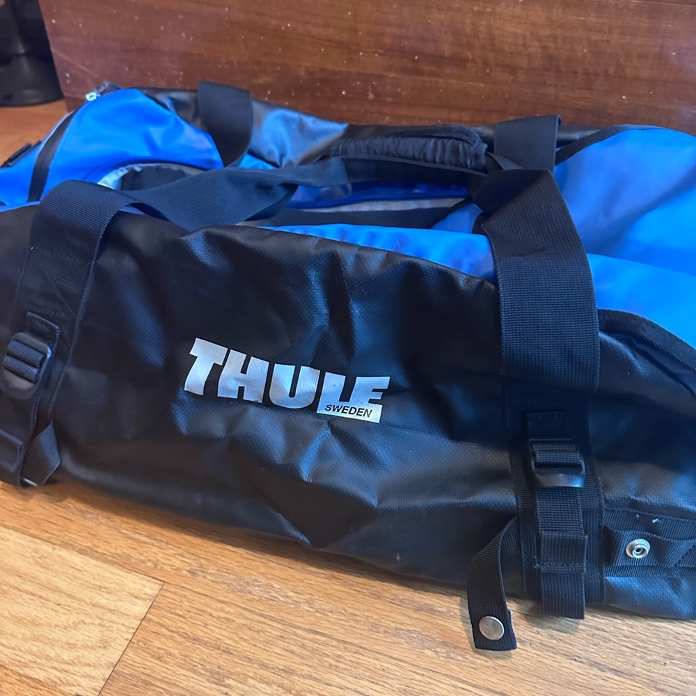 Large, tough Thule duffel bag
